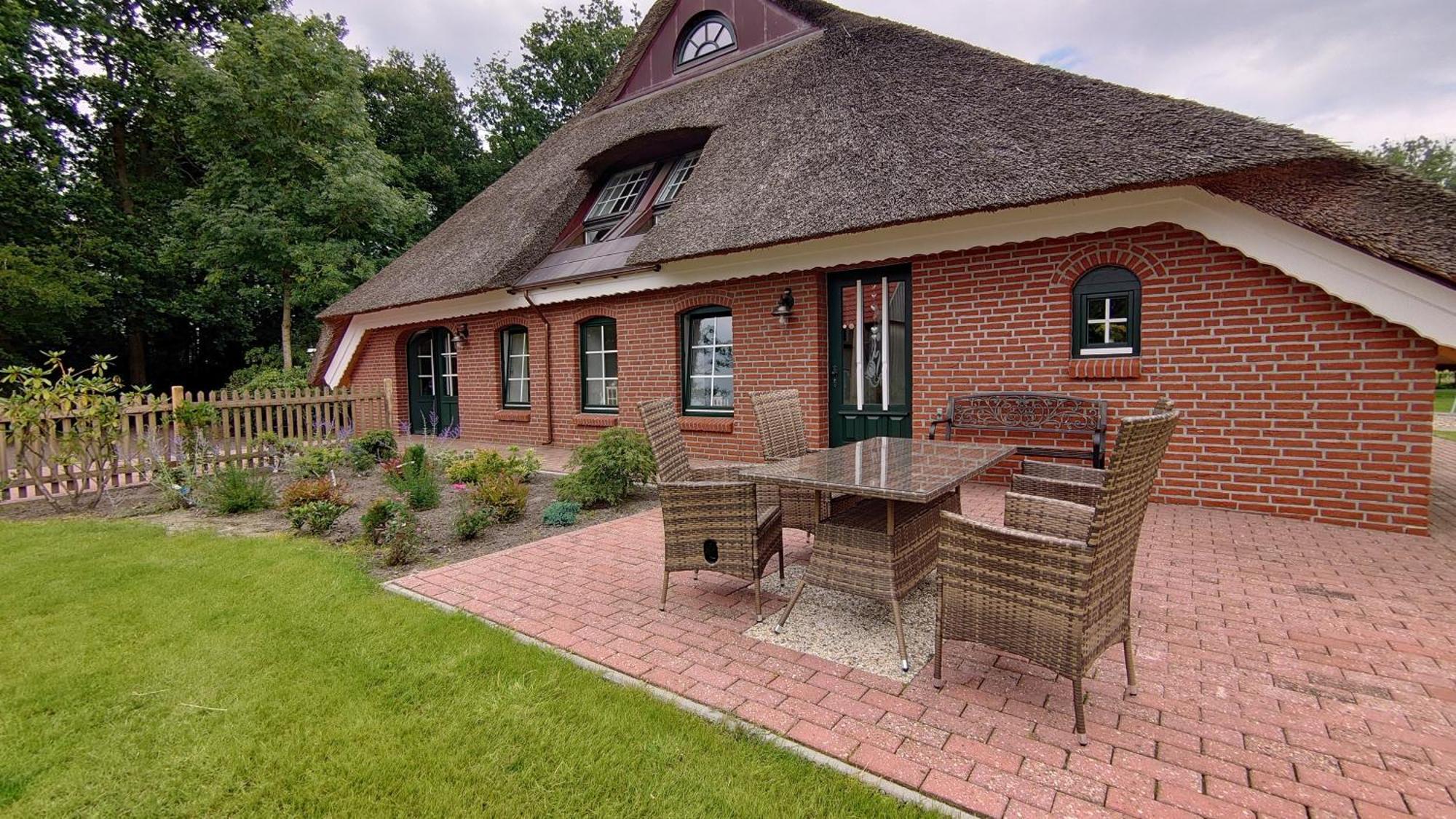 De Tuun - Landhaus Luebbertsfehn Ihlow  ภายนอก รูปภาพ